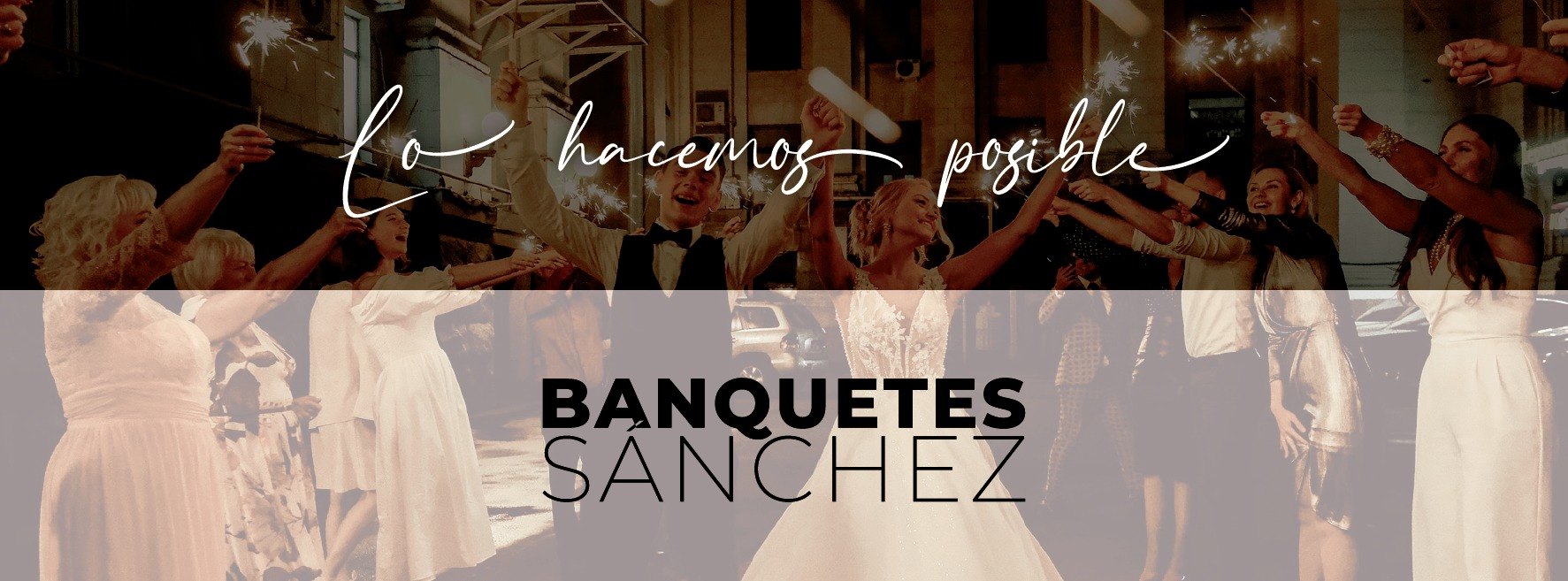 Celebración elegante con luces y ambiente de fiesta
